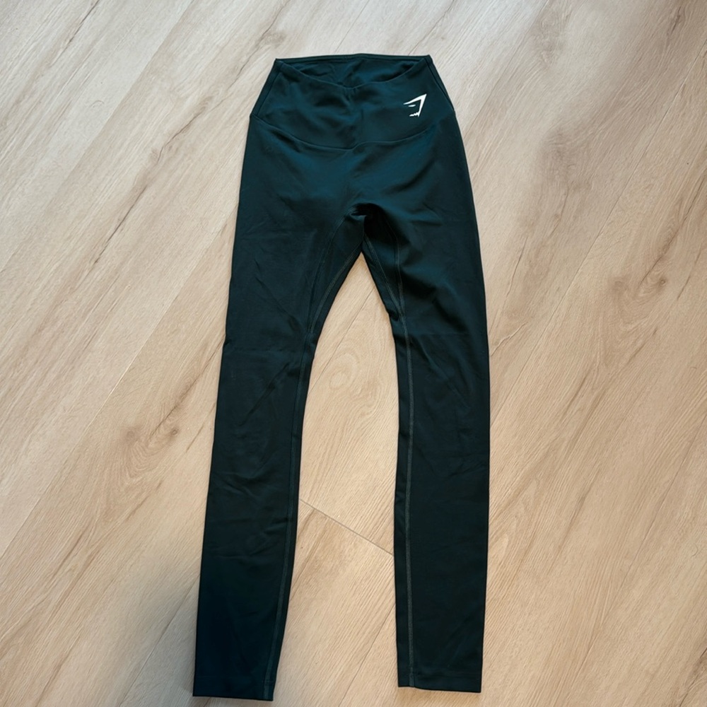 Green gym shark leggings